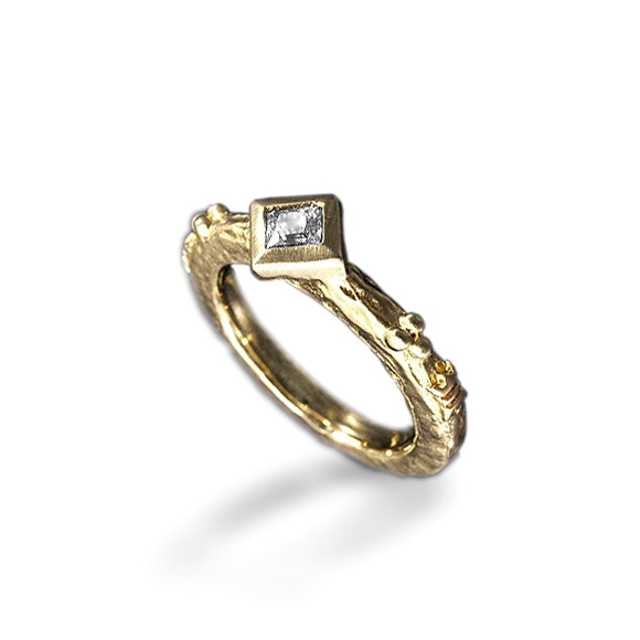 TINY MEDIEVAL PRINCESS BEZEL FDL